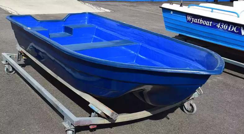 Стеклопластиковая лодка Neman-340 (тримаран) в Нижнем Тагиле