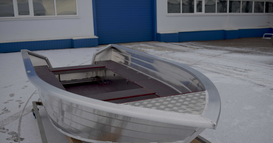 Алюминиевая лодка Неман-400 в Нижнем Тагиле