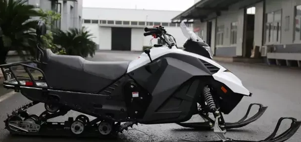 Снегоход ULAR 220 в Нижнем Тагиле