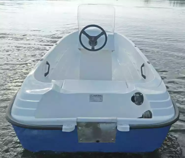 Стеклопластиковая лодка Пингвин с консолью (тримаран) в Нижнем Тагиле