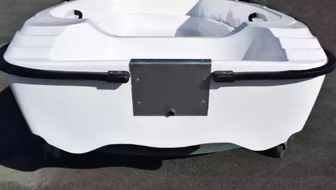 Стеклопластиковая лодка Пингвин (тримаран) в Нижнем Тагиле