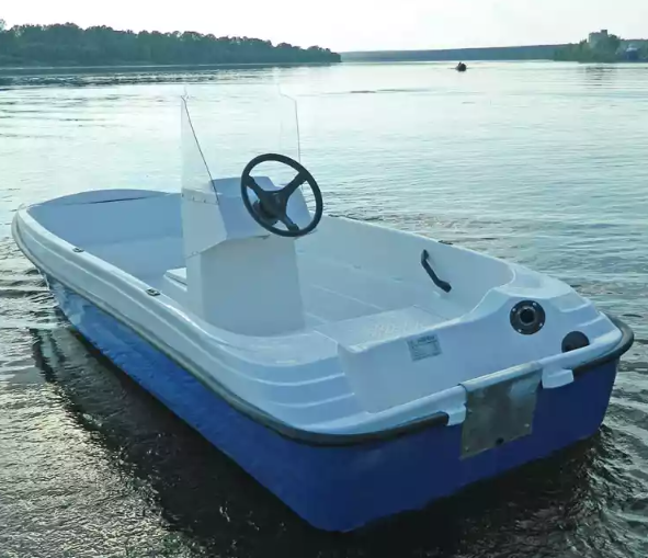 Стеклопластиковая лодка Пингвин с консолью (тримаран) в Нижнем Тагиле