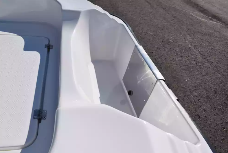 Стеклопластиковая лодка Пингвин (тримаран) в Нижнем Тагиле