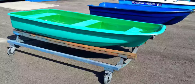 Стеклопластиковая лодка Старт (тримаран) в Нижнем Тагиле