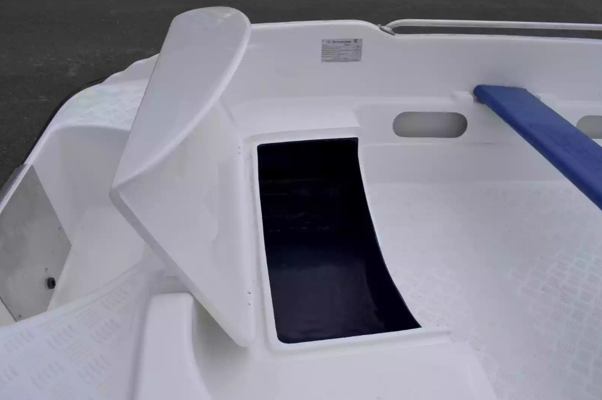 Стеклопластиковая лодка Пингвин New (тримаран) в Нижнем Тагиле