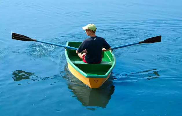 Стеклопластиковая лодка Малютка в Нижнем Тагиле