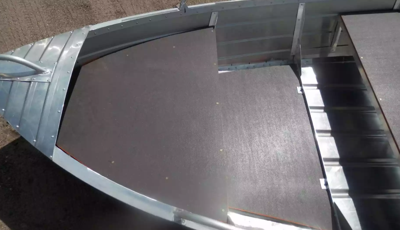 Алюминиевая лодка Вятка-Профи 32 в Нижнем Тагиле