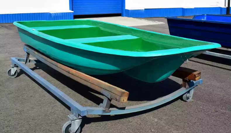 Стеклопластиковая лодка Старт (тримаран) в Нижнем Тагиле