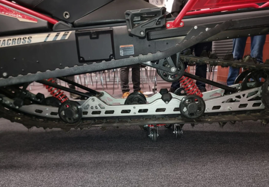 Снегоход AODES Siberiacross 1000 WT 508mm LCD 6.8 в Нижнем Тагиле