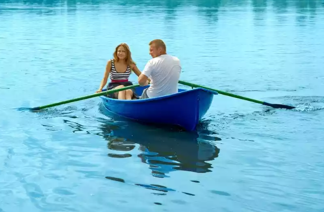 Стеклопластиковая лодка Дельфин в Нижнем Тагиле