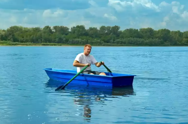 Стеклопластиковая лодка Малютка в Нижнем Тагиле