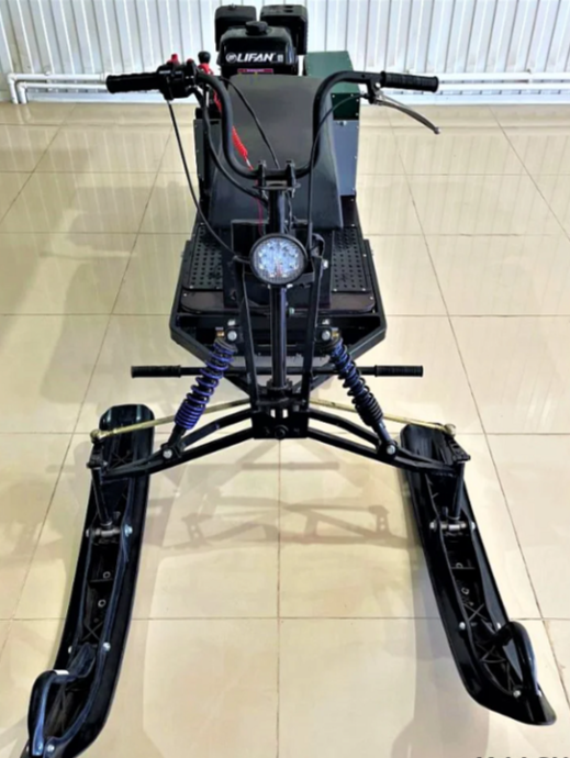 Мотобуксировщик ЕНОТ 4М в Нижнем Тагиле