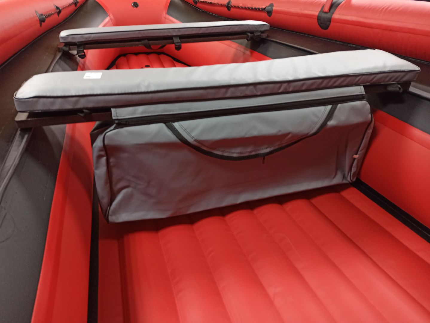 КОМПЛЕКТ МЯГКИХ НАКЛАДОК С СУМКОЙ ДЛЯ ЛОДОК 90Х20 СЕРЫЙ в Нижнем Тагиле