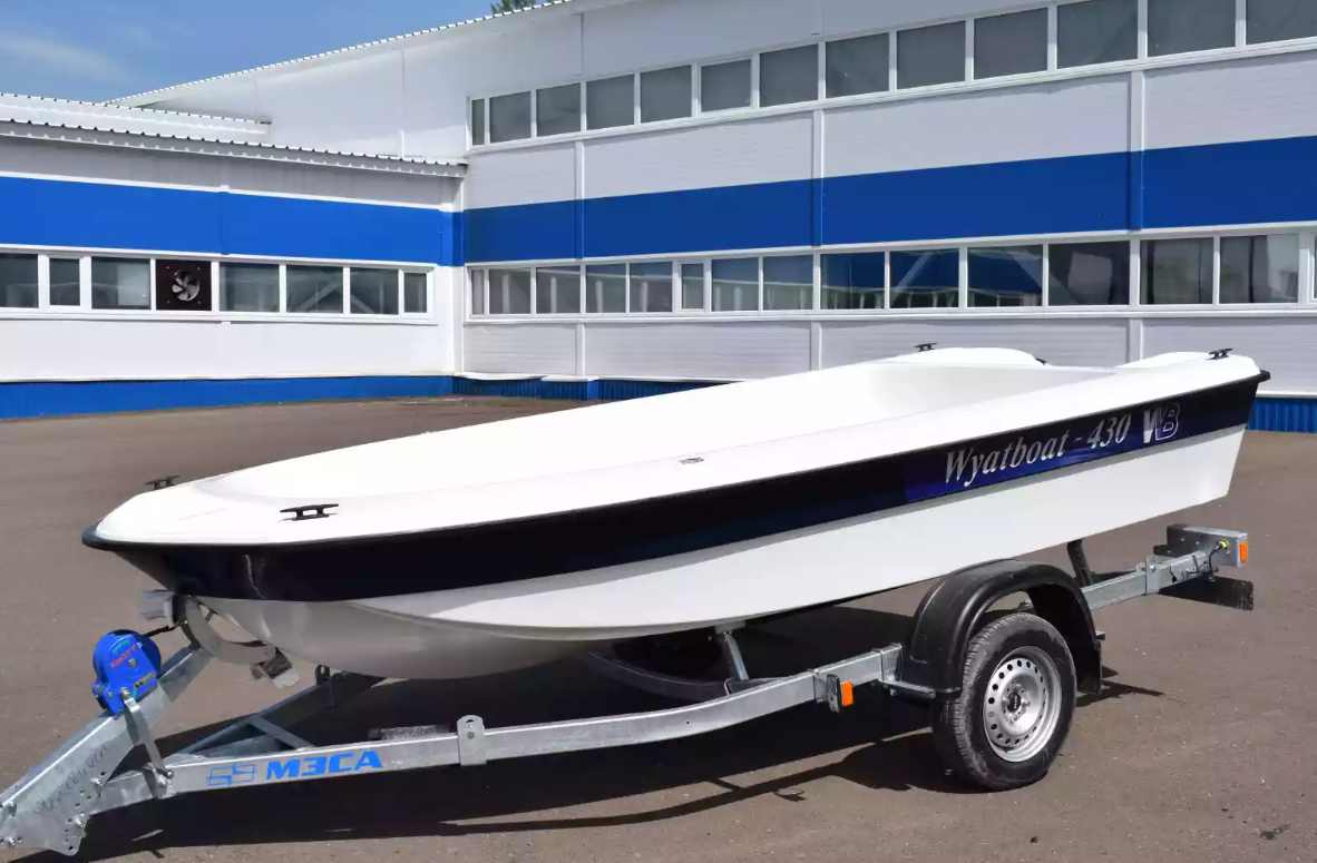 Стеклопластиковая лодка Wyatboat 430 тримаран в Нижнем Тагиле