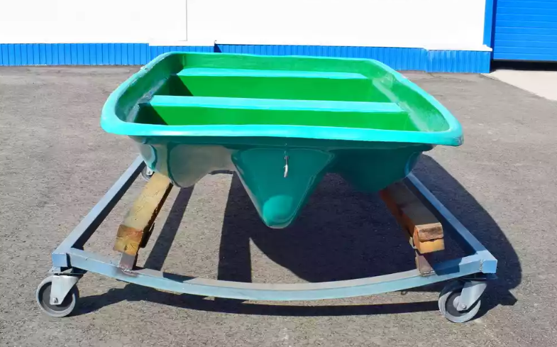 Стеклопластиковая лодка Старт (тримаран) в Нижнем Тагиле