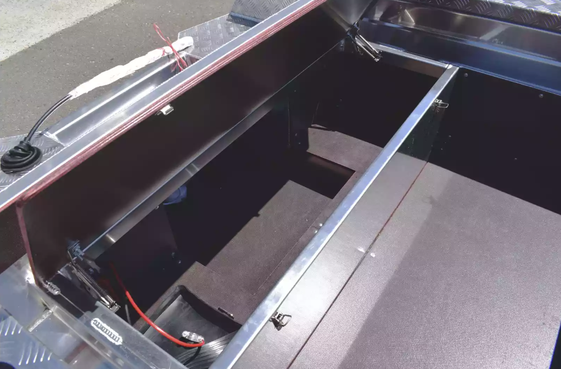 Алюминиевая лодка Wyatboat-390 DCM в Нижнем Тагиле