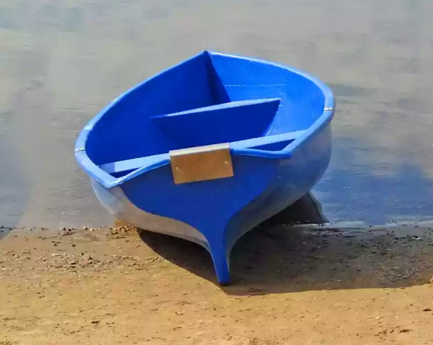 Стеклопластиковая лодка Омуль в Нижнем Тагиле