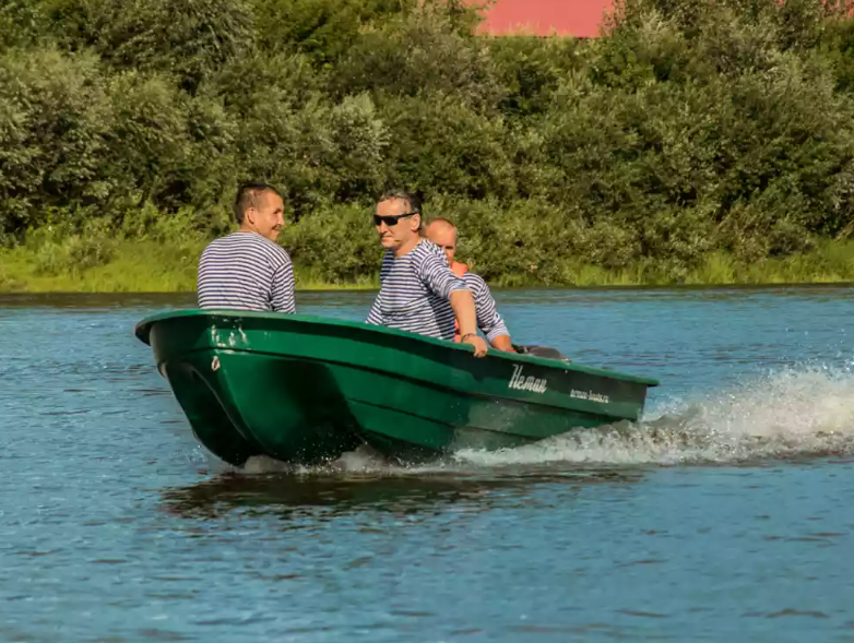 Стеклопластиковая лодка Neman-340 (тримаран) в Нижнем Тагиле