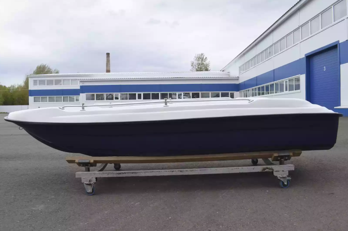 Стеклопластиковая лодка Пингвин New (тримаран) в Нижнем Тагиле