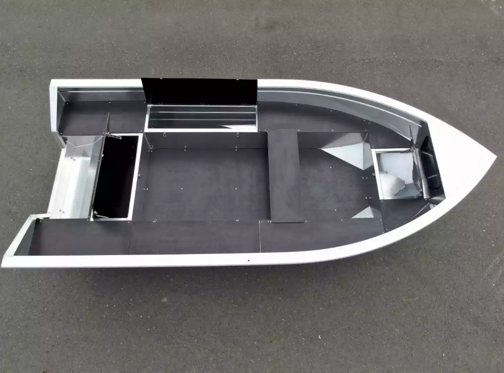 Алюминиевая лодка  Неман-420 в Нижнем Тагиле