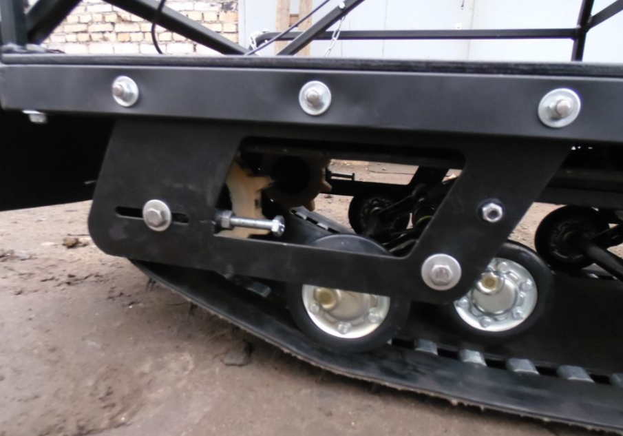 Мотобуксировщик AhtaR Зима 15 л/с с вариатором в Нижнем Тагиле