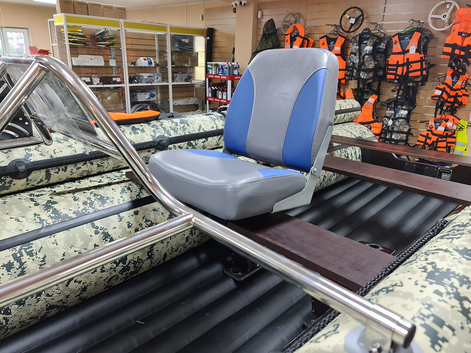 КРЕСЛО МЯГКОЕ РАСКЛАДНОЕ С ПОВОРОТНЫМ МЕХАНИЗМОМ ДЛЯ ЛОДОК в Нижнем Тагиле