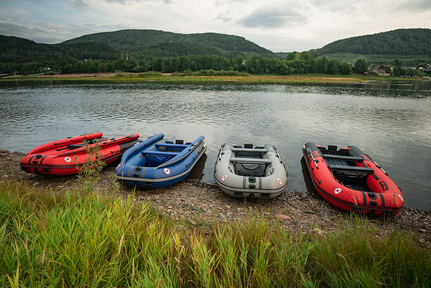 Лодка MISHIMO RIVER FJET PRO 430  под водомет в Нижнем Тагиле