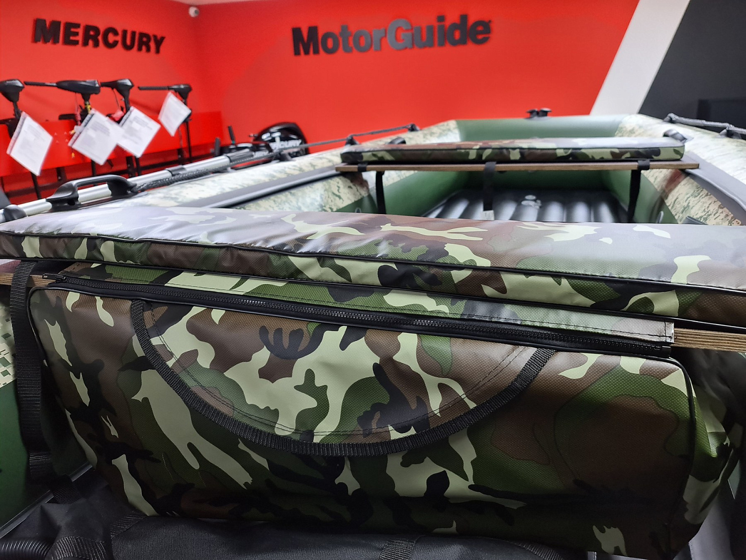 КОМПЛЕКТ МЯГКИХ НАКЛАДОК С СУМКОЙ ДЛЯ ЛОДОК 105Х20 КАМУФЛЯЖ в Нижнем Тагиле