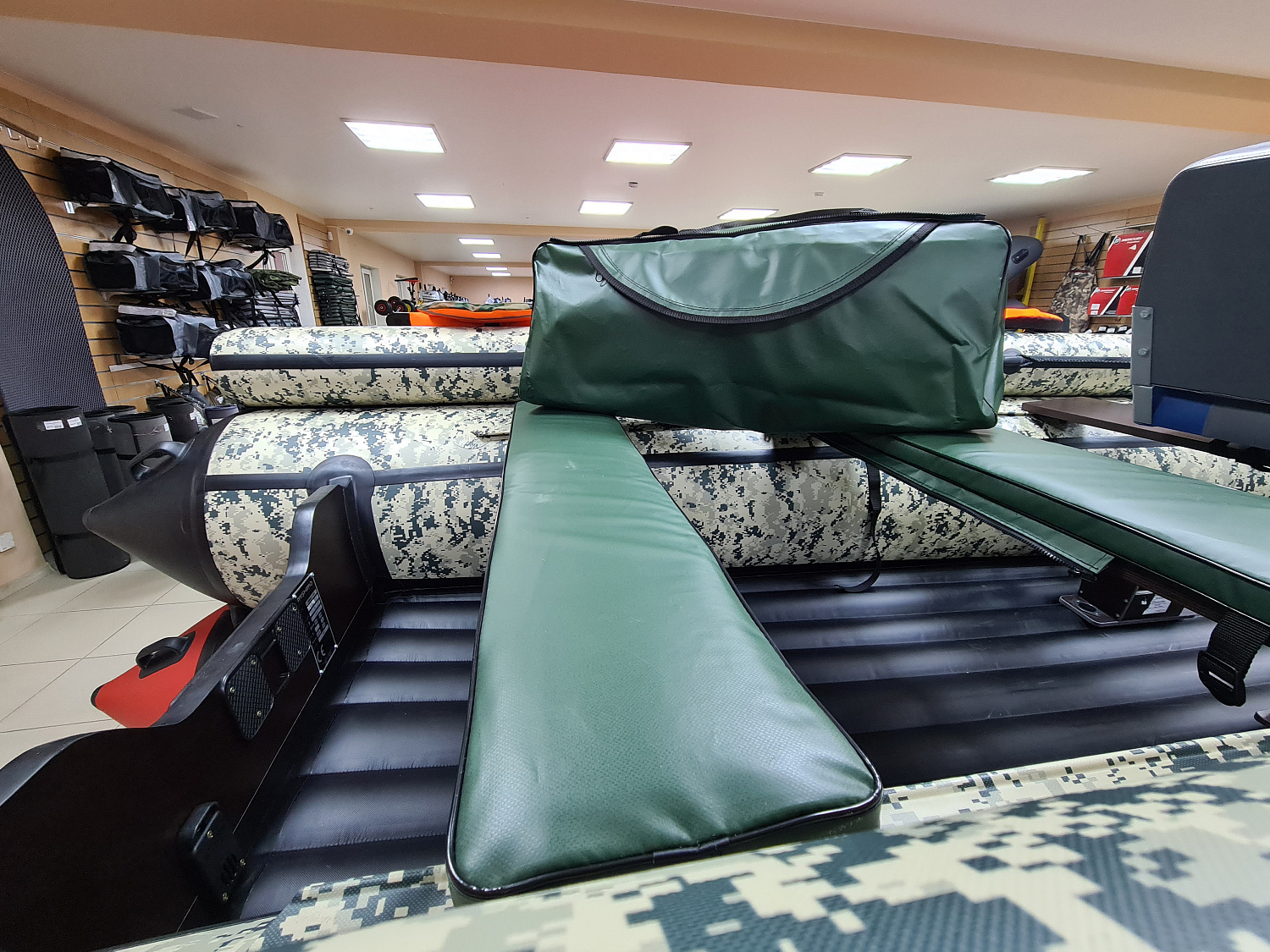 КОМПЛЕКТ МЯГКИХ НАКЛАДОК С СУМКОЙ ДЛЯ ЛОДОК 110Х20 ЗЕЛЕНЫЙ в Нижнем Тагиле