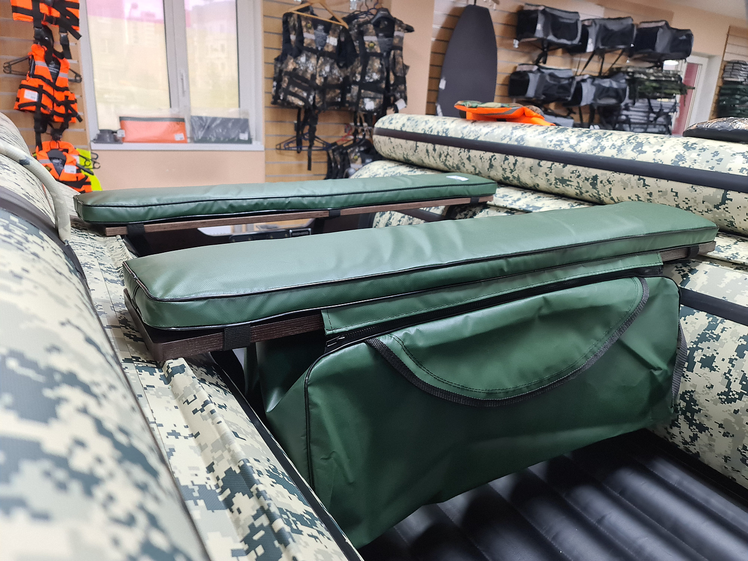 КОМПЛЕКТ МЯГКИХ НАКЛАДОК С СУМКОЙ ДЛЯ ЛОДОК 110Х20 ЗЕЛЕНЫЙ в Нижнем Тагиле